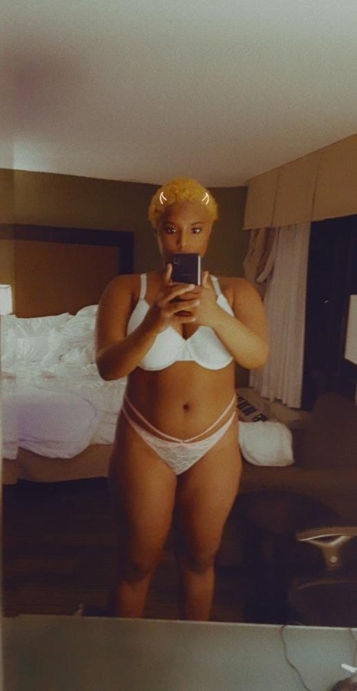 7P Ebony Submissive in White