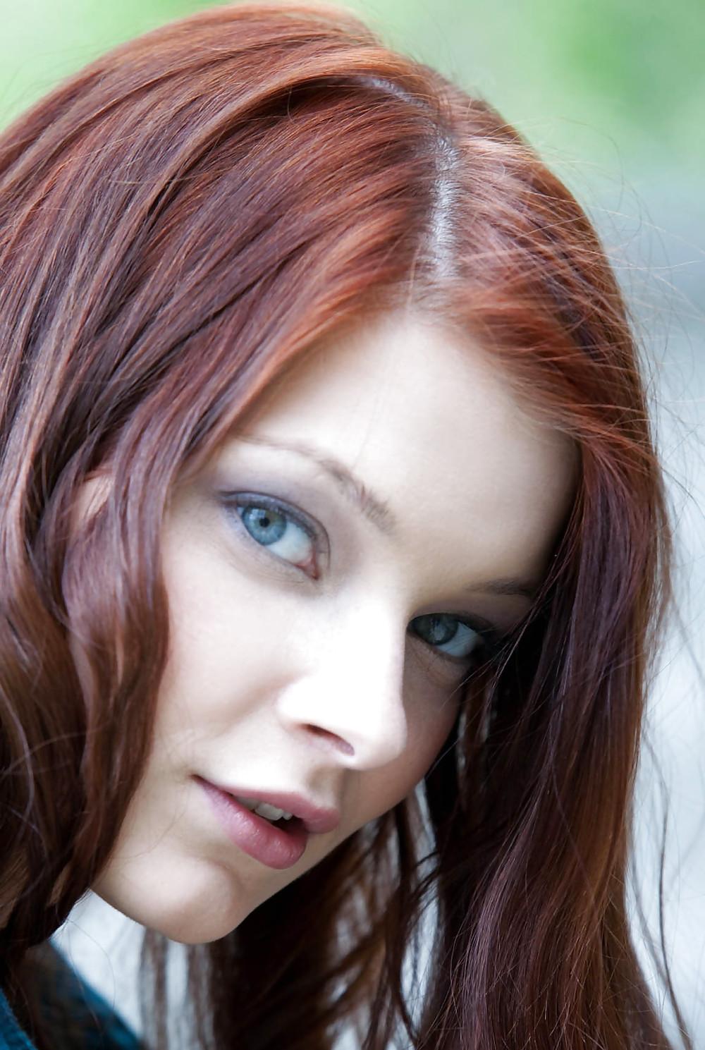 19P CUTE, YOUNG AND SO BEAUTIFUL 28