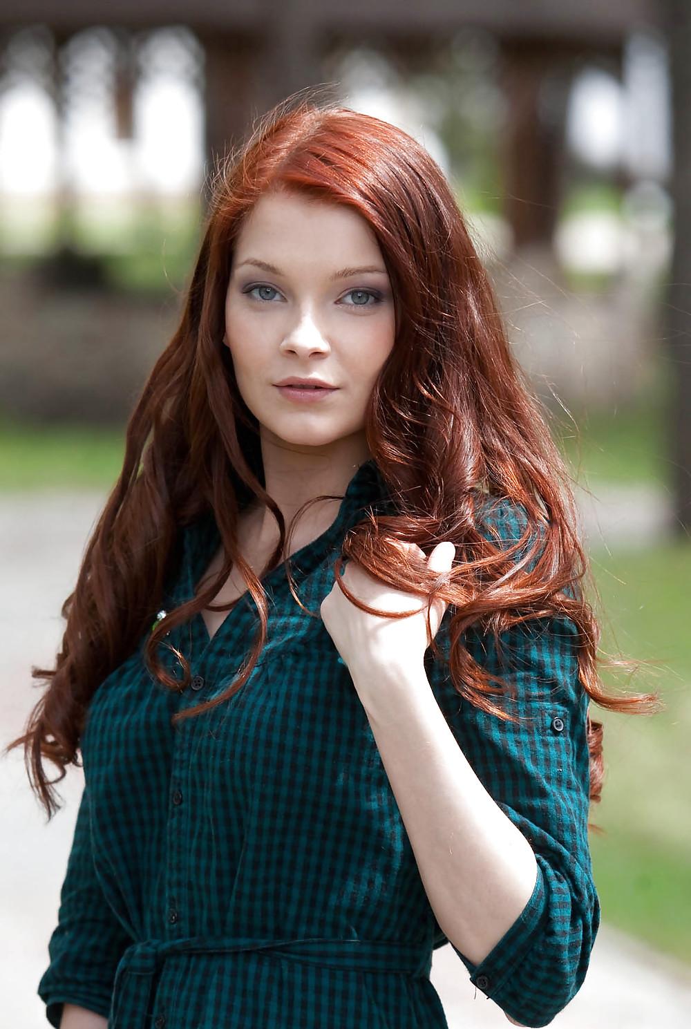 19P CUTE, YOUNG AND SO BEAUTIFUL 28