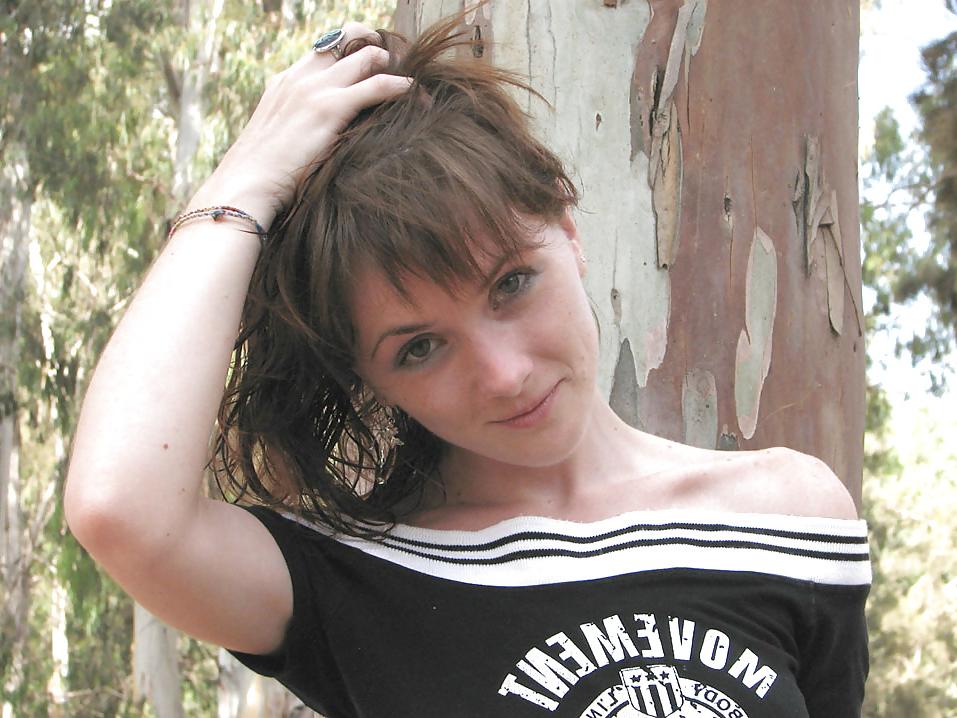 14P Israeli girl: Vered wildcat