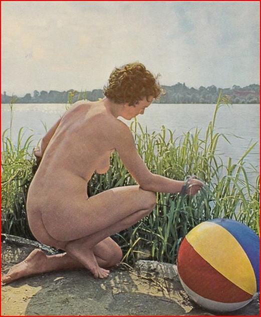 23P Naked people of vintage photos Vol. 22