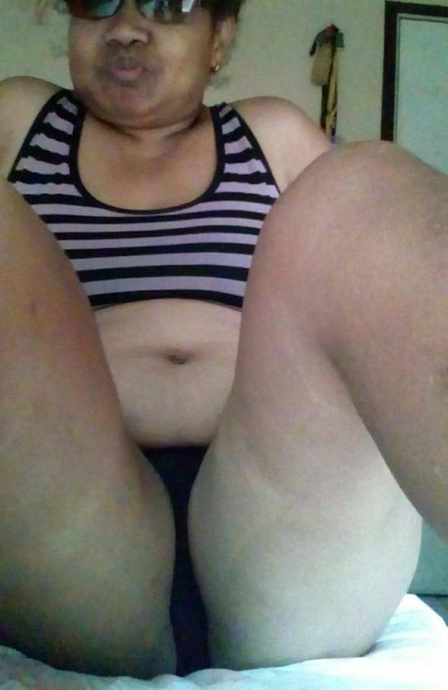 8P PNG Mature Babe 09082020