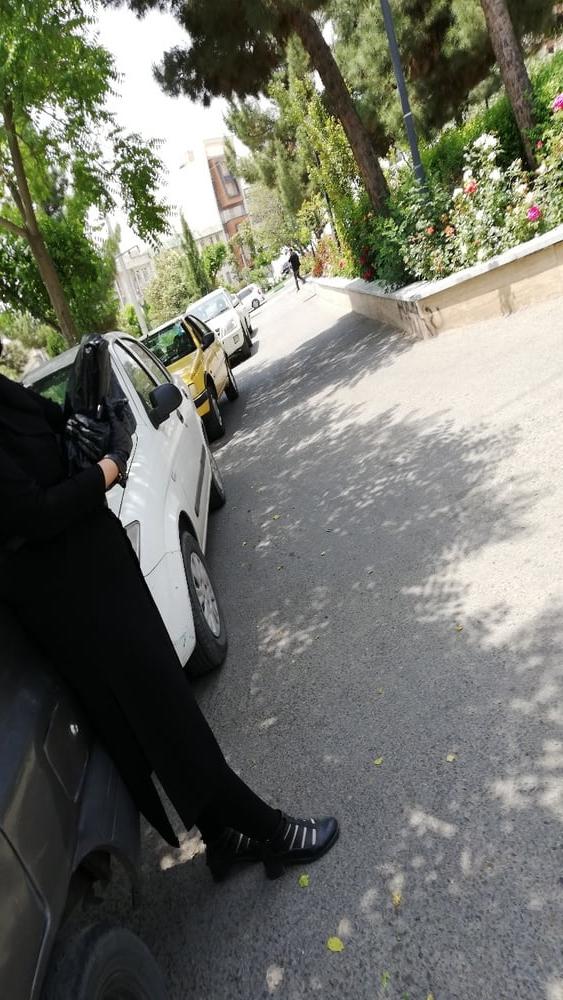 25P Iranian woman stocking white 1