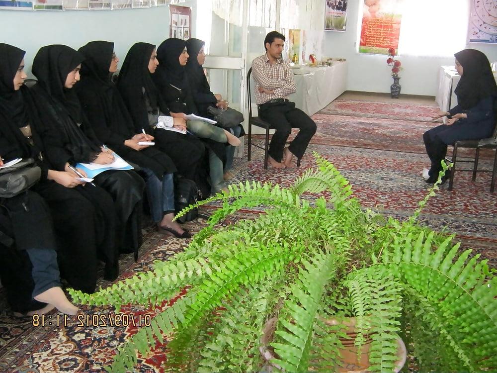 25P Iranian woman stocking white 1