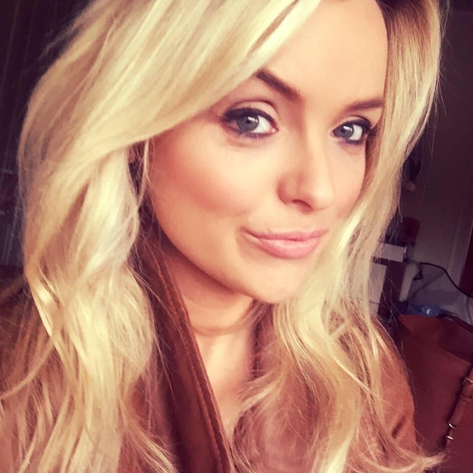 25P Irish Blonde Milf