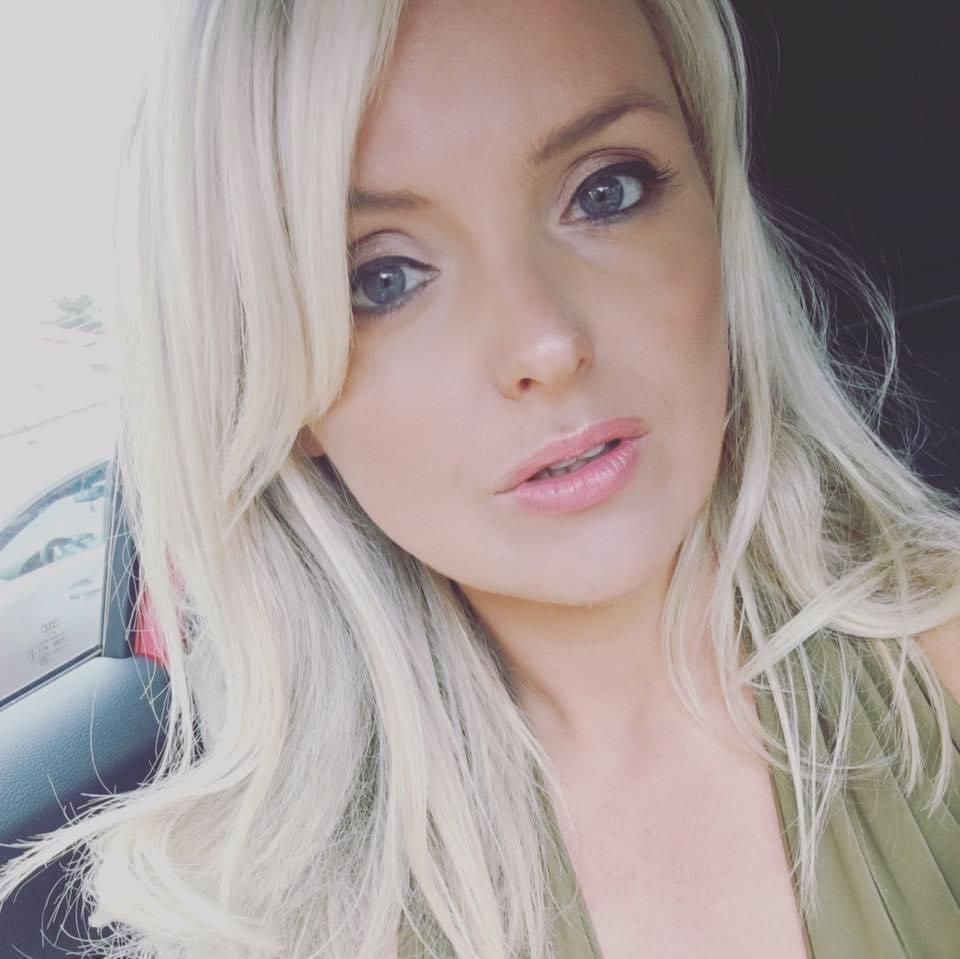 25P Irish Blonde Milf