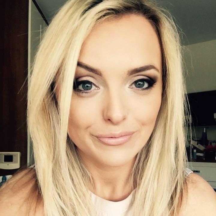 25P Irish Blonde Milf
