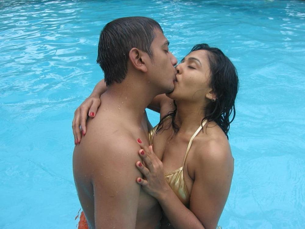 6P Sexy Pool Couples