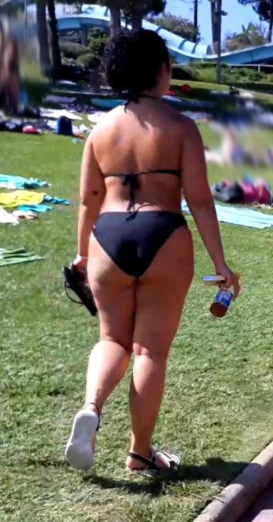 25P small asses at the pool