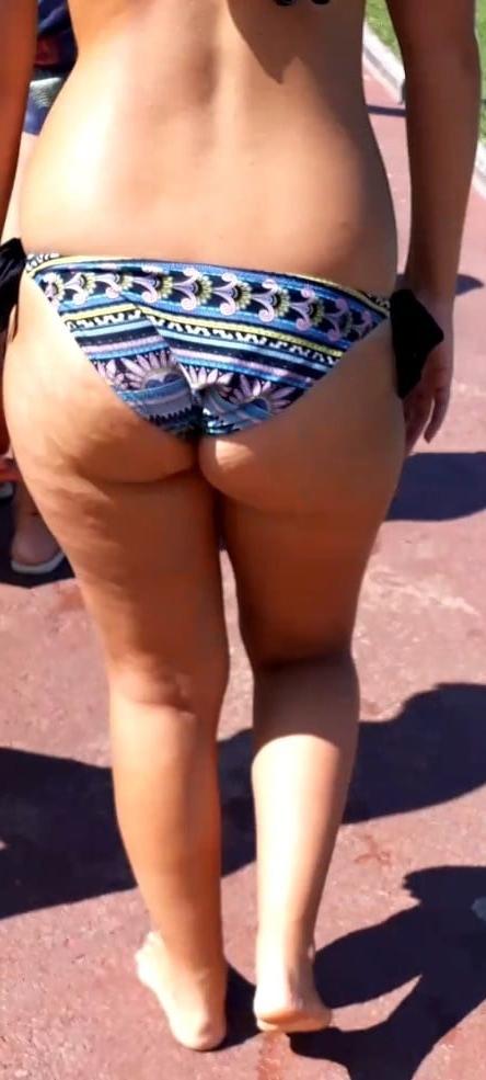 25P small asses at the pool