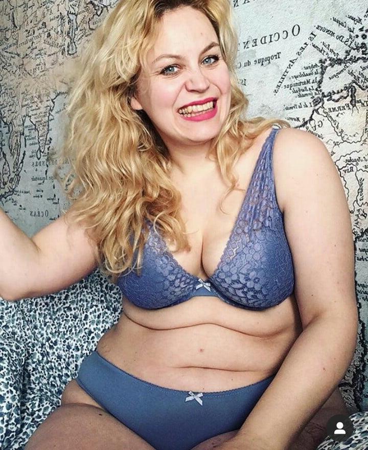 21P Beautiful Woman