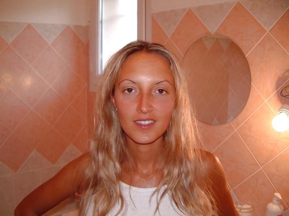 17P Mature mom on vacation