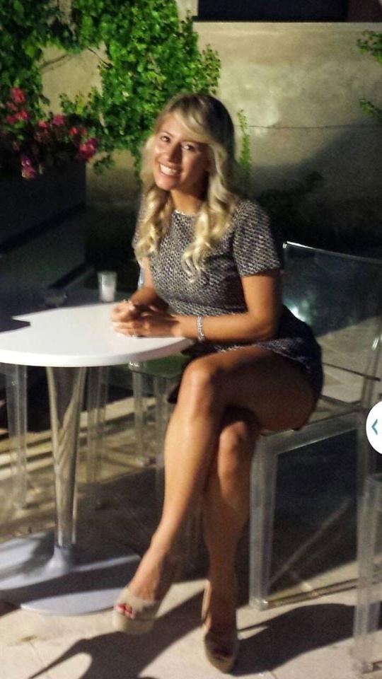 25P inconsolable blonde Italian single again