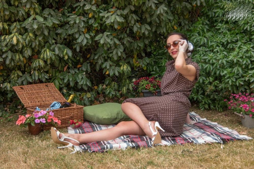 23P Vintage   milf Sophia Picnic Parade