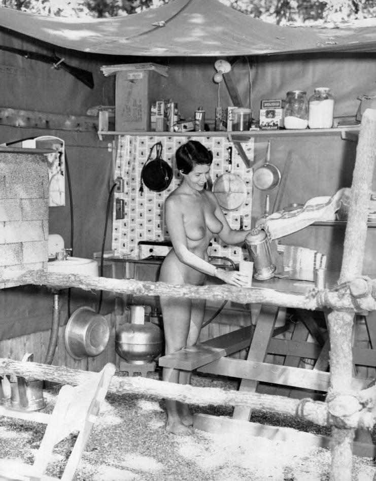 25P Naked Vintage Girls 68