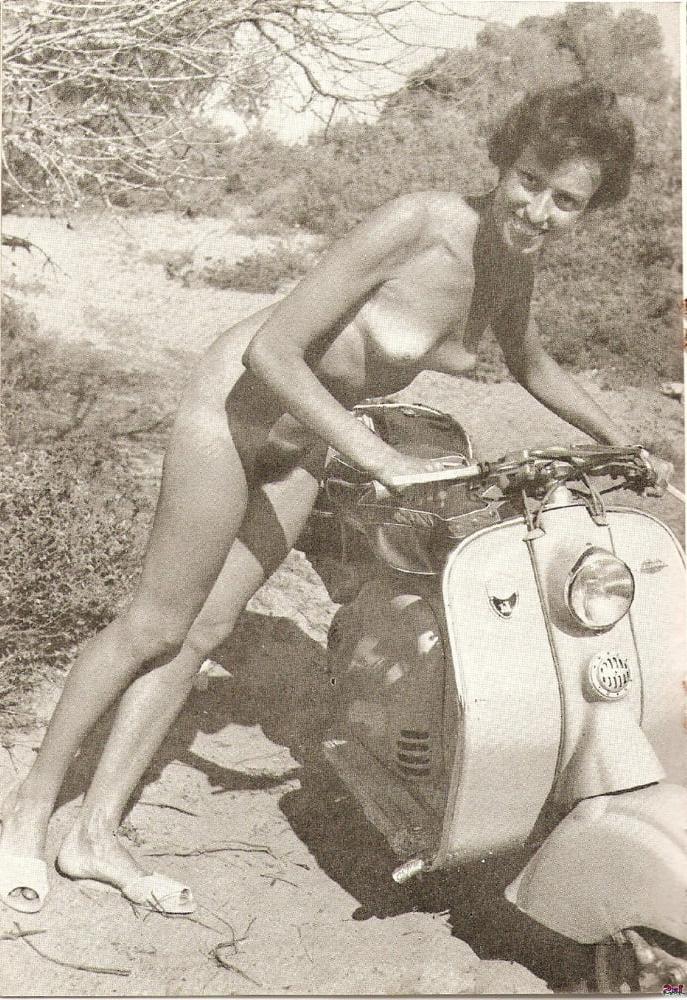 25P Vintage Nudists 36
