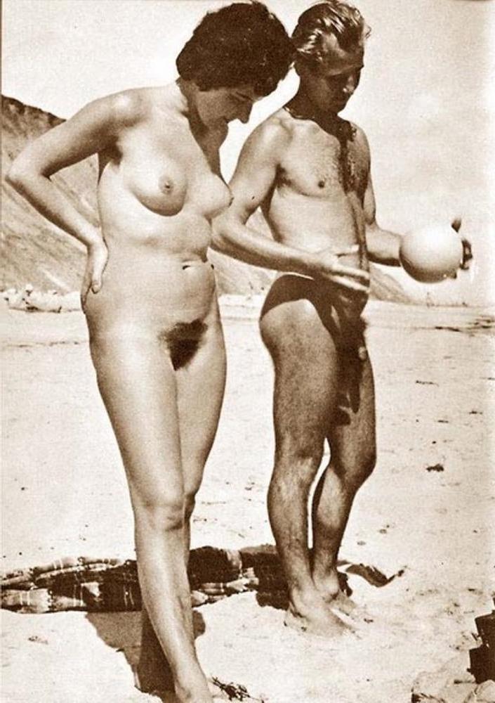 25P Vintage Nudists 36