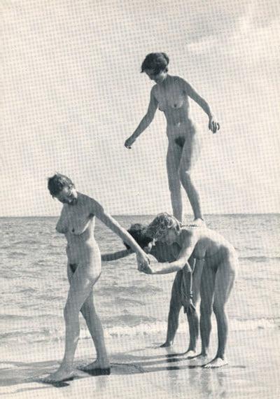 25P Vintage Nudists 36