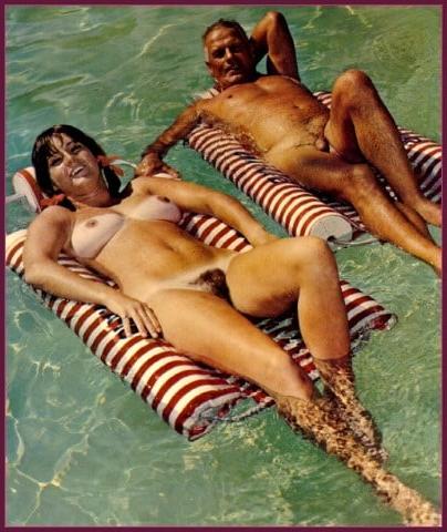 25P Vintage Nudists 36