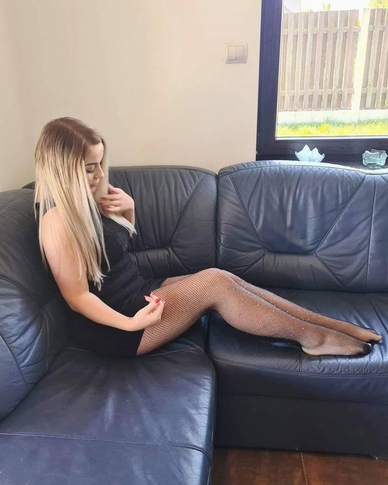 25P Polish busty insta slut