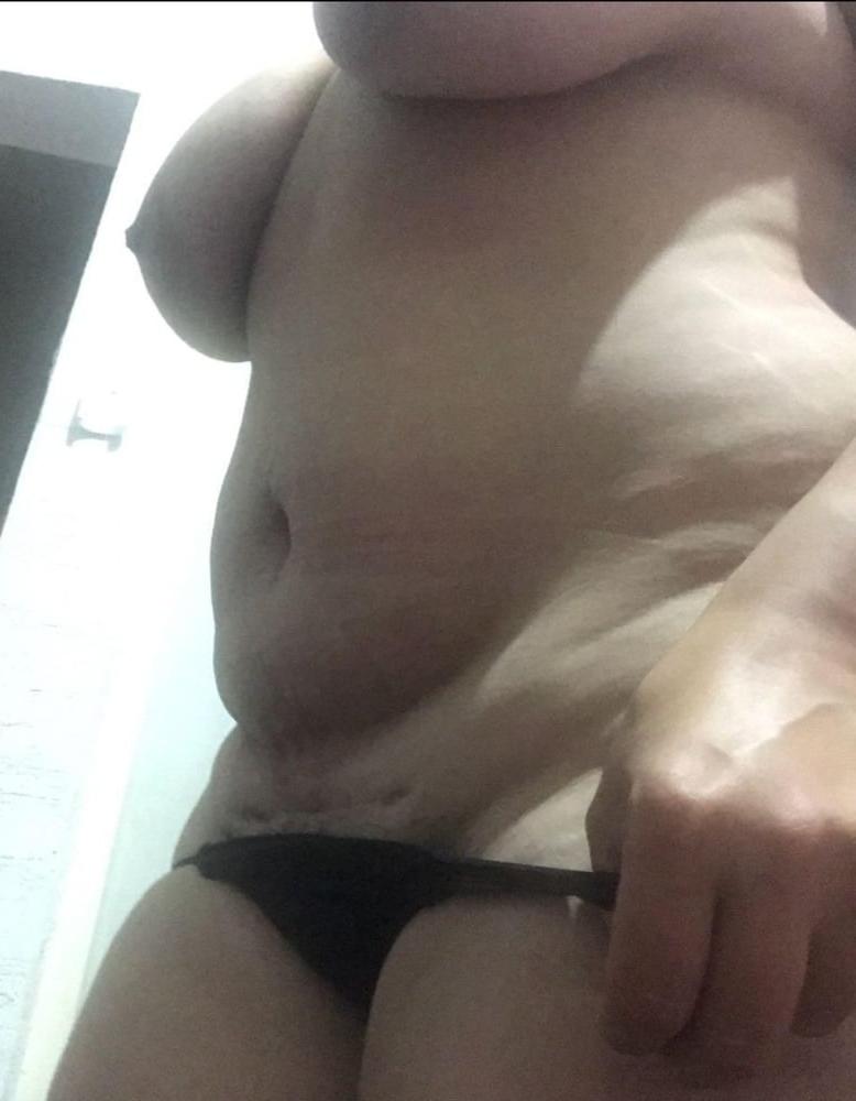 12P Big tits mature latina