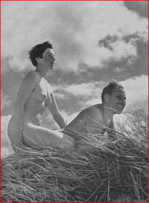 25P Naked people of vintage photos Vol. 20