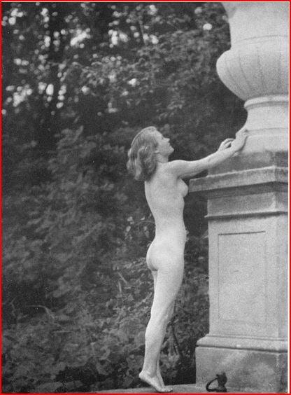 25P Naked people of vintage photos Vol. 20