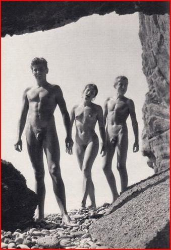 25P Naked people of vintage photos Vol. 20