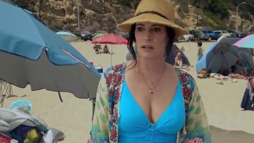 25P Celebrity Hot 250 - #134 Paget Brewster