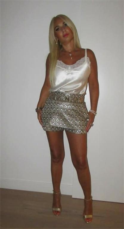 25P Italian blonde milf