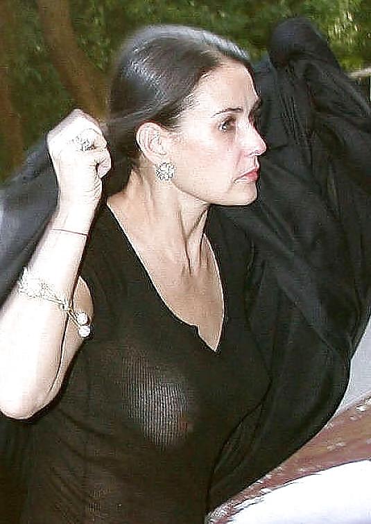 25P Beautiful Celebs Nipslip 2 by Voyeur TROC