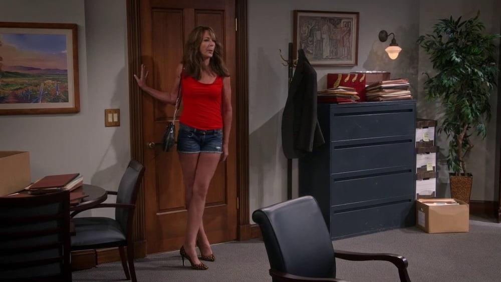 25P Celebrity Boobs - Allison Janney
