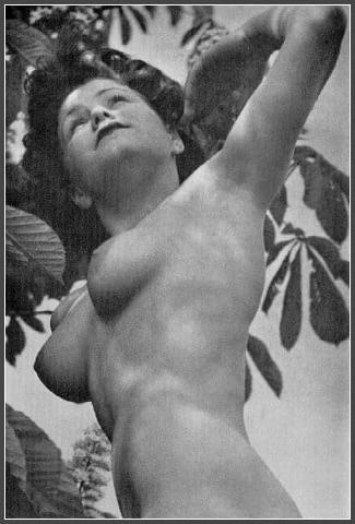 25P Naked people of vintage photos Vol. 18