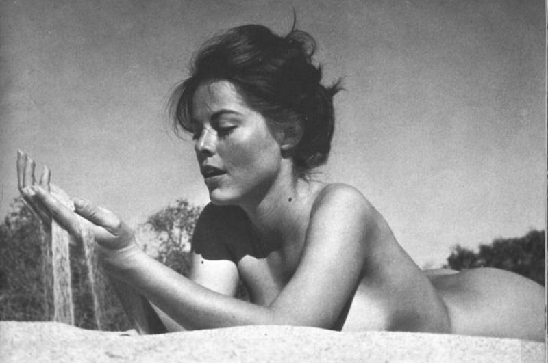 25P Naked people of vintage photos Vol. 17
