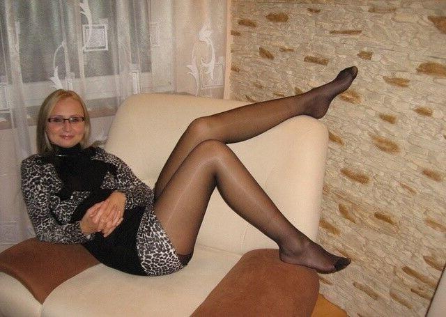 12P leggy gilf