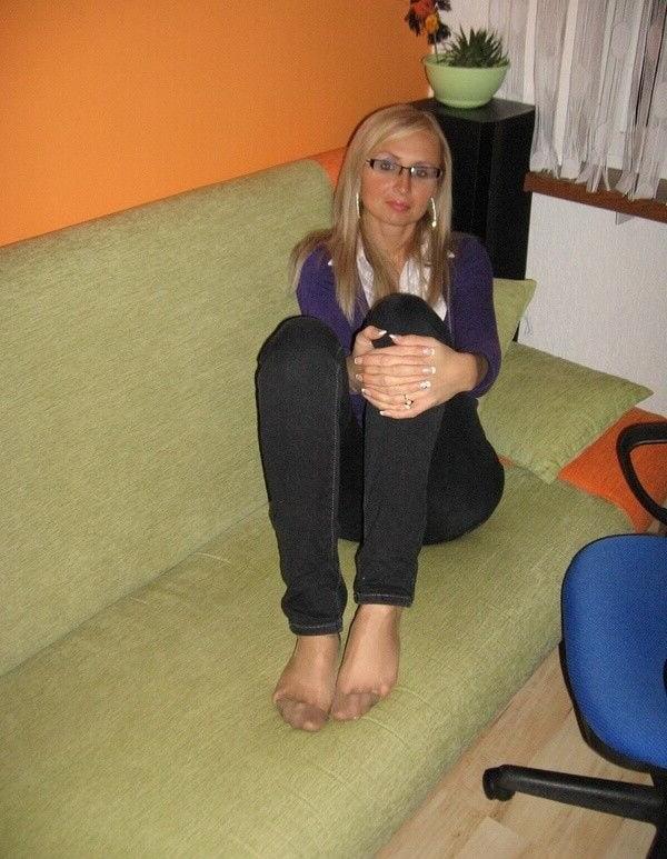 12P leggy gilf