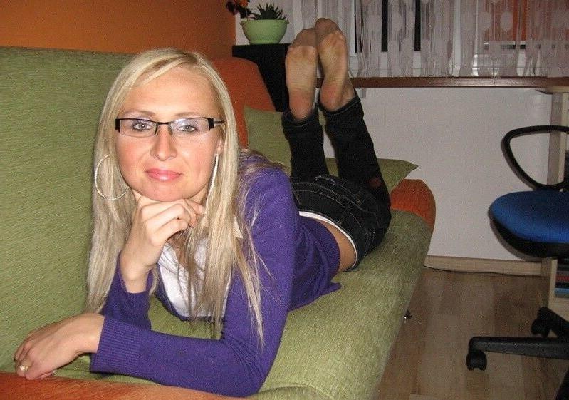 12P leggy gilf