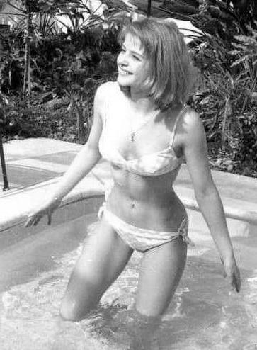 25P Ewa Aulin, vintage celebrity