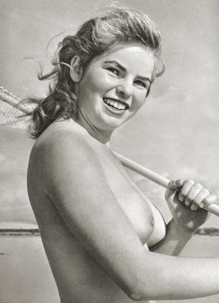 22P Naked people of vintage photos Vol. 15