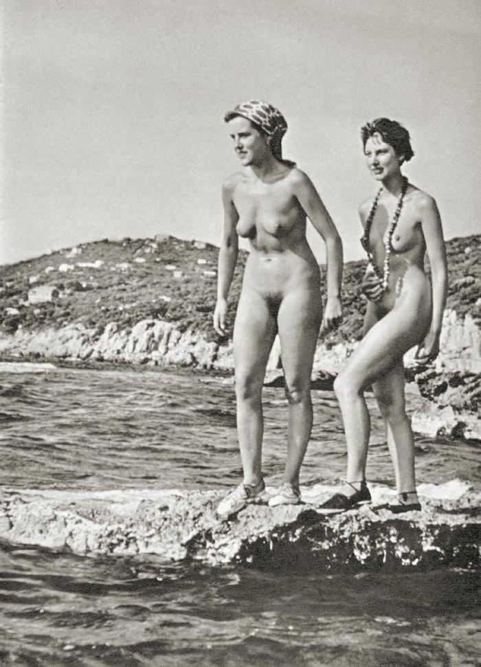 22P Naked people of vintage photos Vol. 15