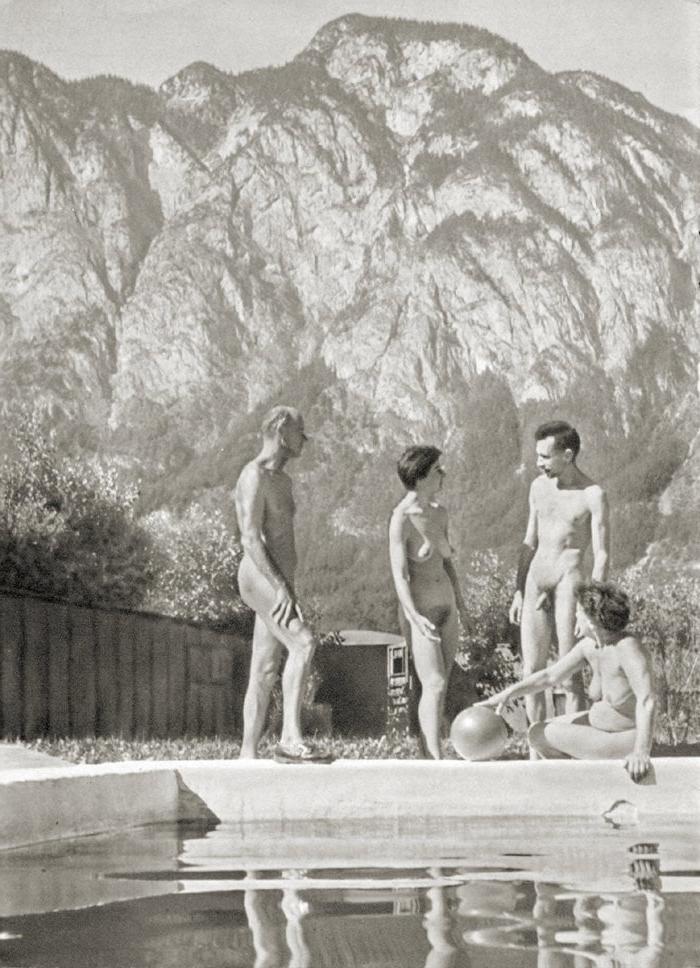 22P Naked people of vintage photos Vol. 15