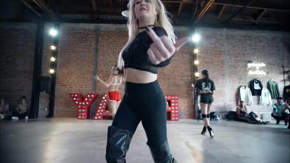 25P Slutty Dancer pt.2