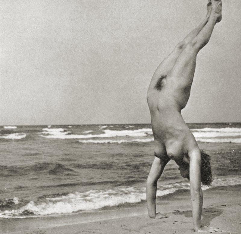 22P Naked people of vintage photos Vol. 14