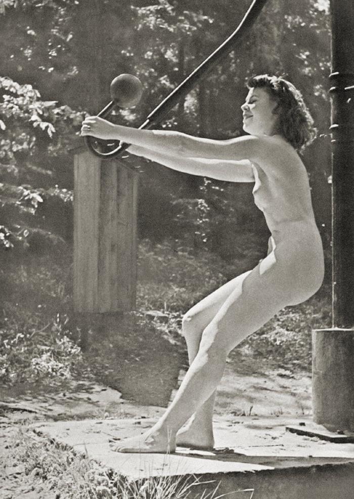 22P Naked people of vintage photos Vol. 14