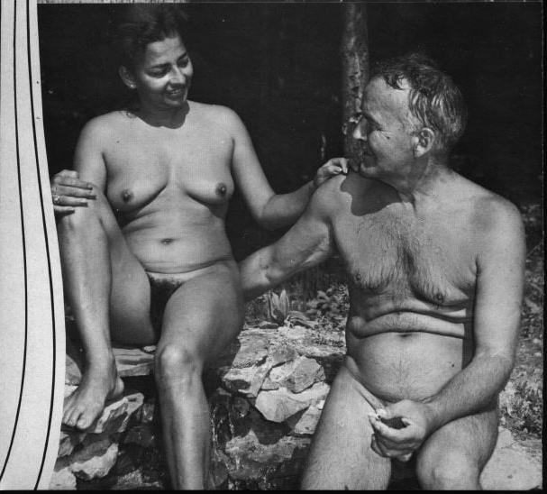 25P Naked people of vintage photos Vol. 16