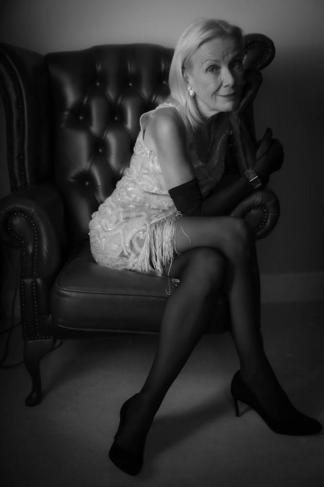 25P Pamela, sexy UK GILF Slut