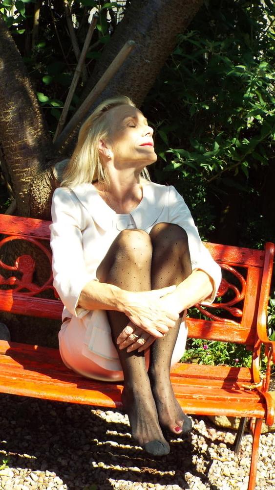 25P Pamela, sexy UK GILF Slut
