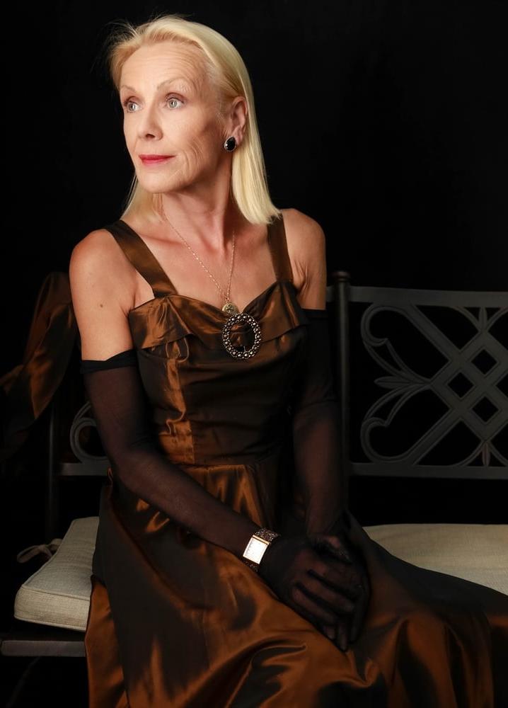 25P Pamela, sexy UK GILF Slut