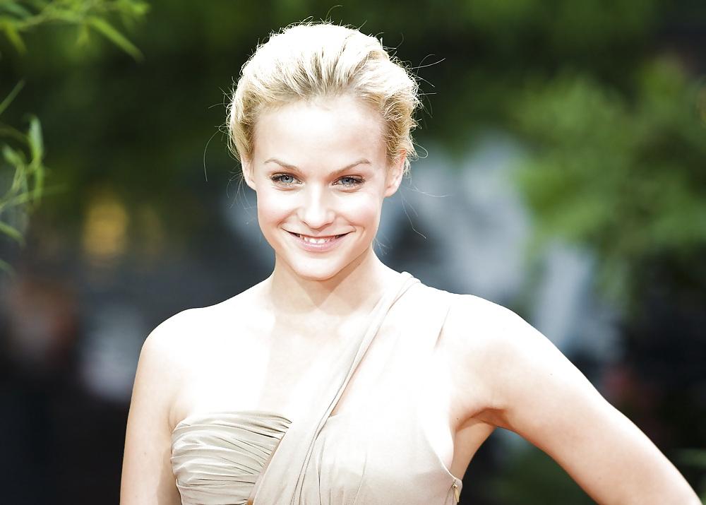 25P Mirjam Weichselbraun - So Cute And Sexy