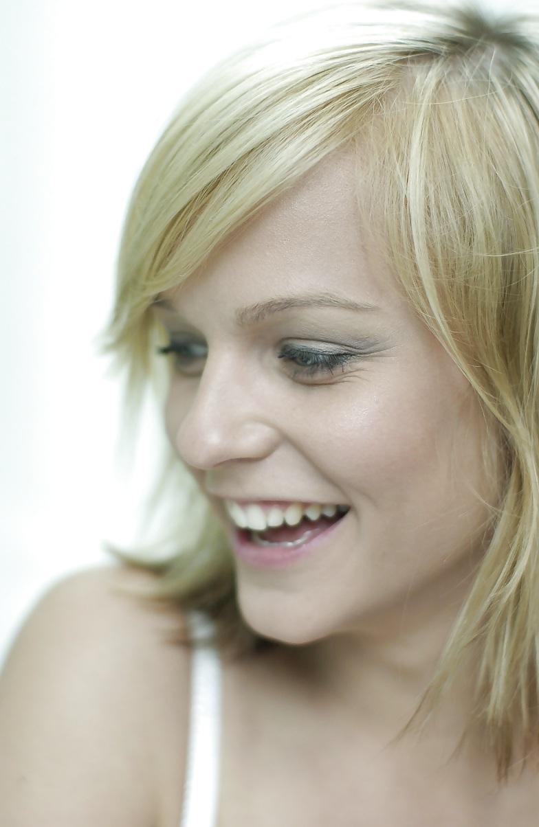 25P Mirjam Weichselbraun - So Cute And Sexy
